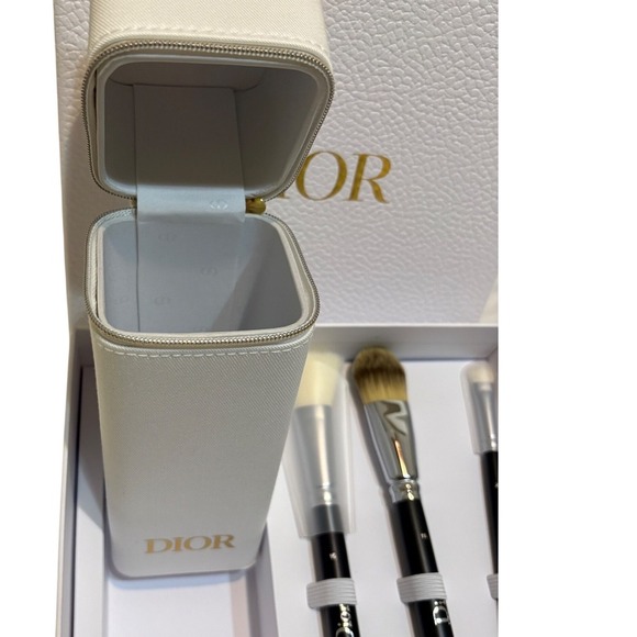 Dior Makeup Brush Set With White Leather Case Gold Logo New - Picture 5 of 10